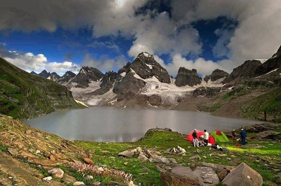 Exploring the Alpine Wonders: Pakistan's Most Beautiful Lakes
